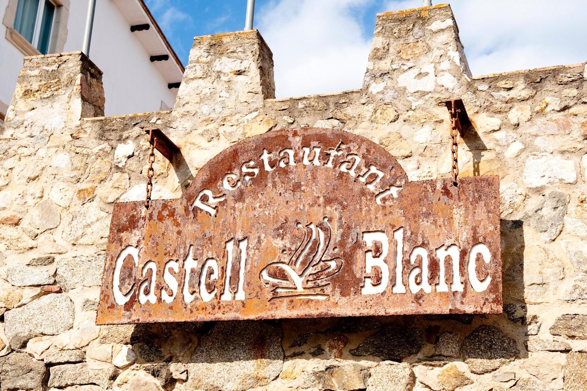 Hotel Castell Blanc Empuriabrava Exterior photo